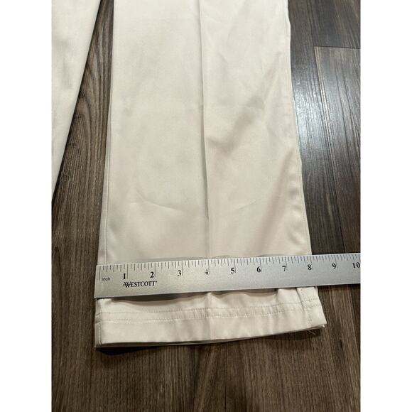 Nike Golf Men’s Standard Fit Flat Front Dri Fit Pants Beige Size 34x32 - Picture 2 of 7